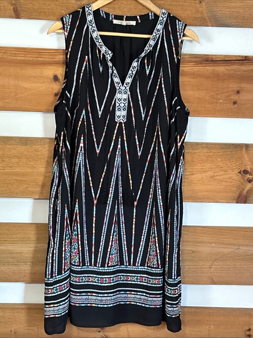 My Michelle Black Sleeveless Navajo Accent Tribal V-Neck Tie Midi Dress Size XL